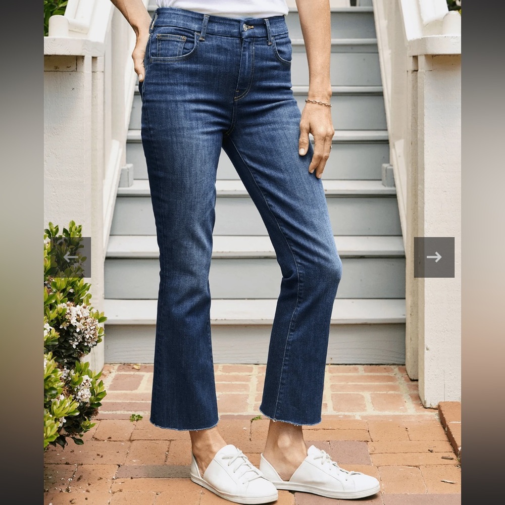 NWT $298 FRANK & EILEEN KILLIAN Raw Hem Crop Flare in 2003 Medium Wash Size 25